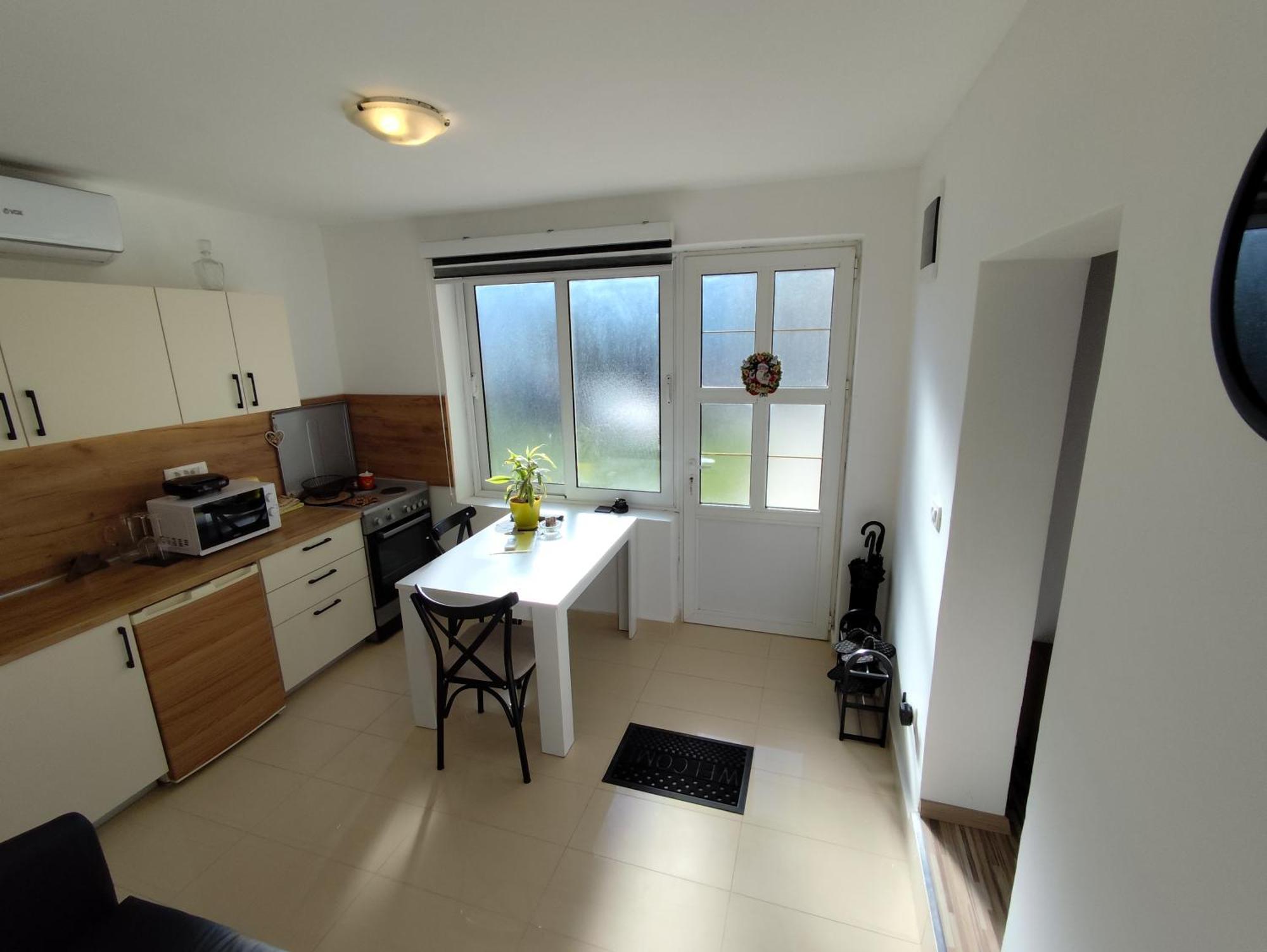 Zeljka-dobrota Apartment *